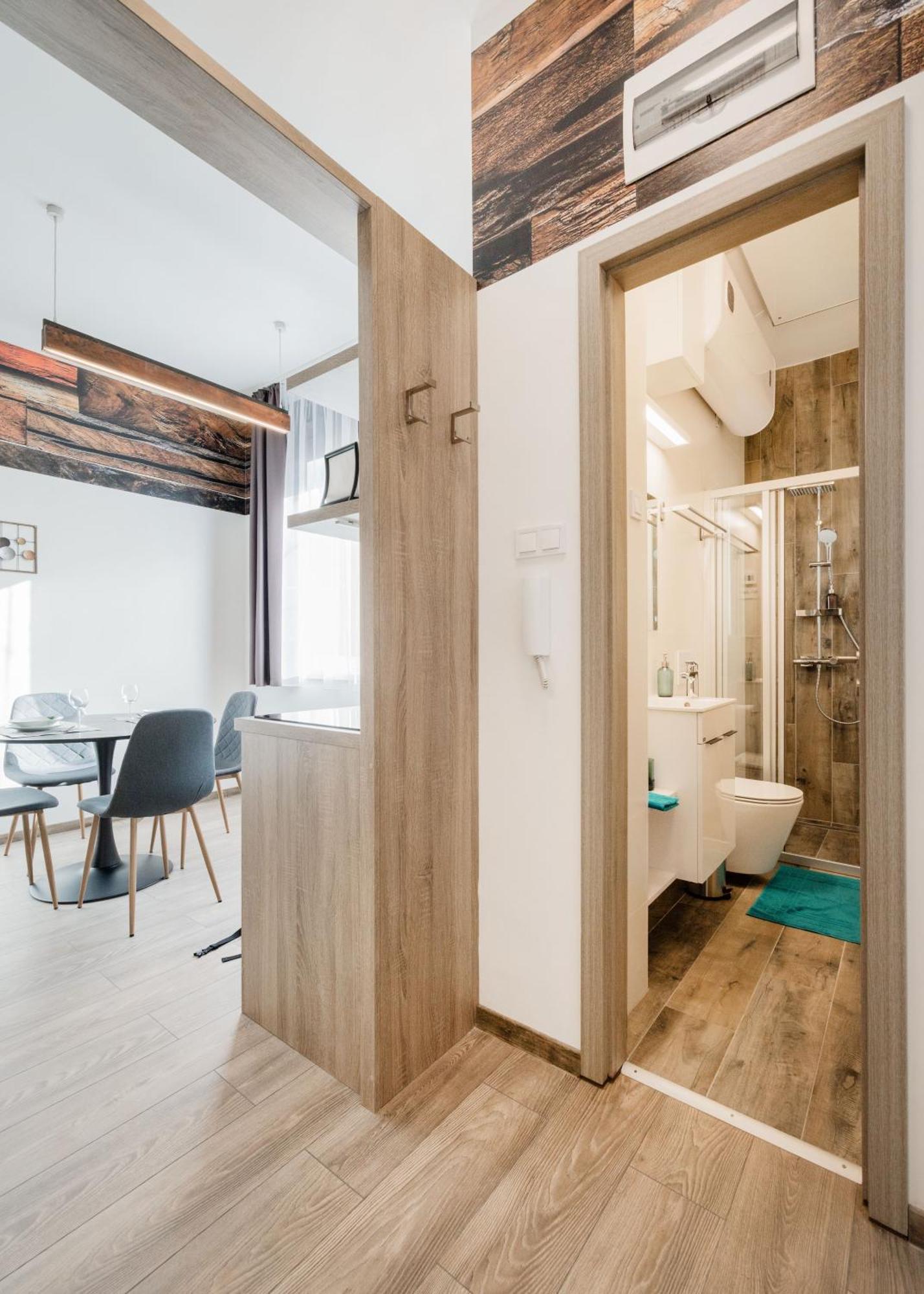 Elemental Retreats - Wood & Water Studios 布达佩斯 外观 照片